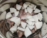甜不辣蘿蔔排骨湯的食譜步驟3照片
