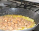Foto del paso 2 de la receta: Frijoles fritos caseros