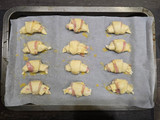 Sajtos-sonkás mini croissant