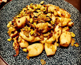 Foto del paso 5 de la receta: Sartén de habitas con chipirones 🦑