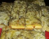 A picture of step 4 of Za'atar Pastries with Mozzarella.