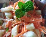 รูปขั้นตอนการทำที่ 3 ของ ตำผักผลไม้ (Fruit & Vegetable Salad)​