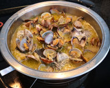 Foto del paso 7 de la receta: Merluza a la marinera