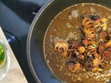 Mini Pulpitos salteados al ajillo sobre Cremoso de Patata