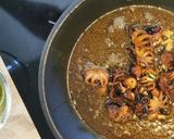 Foto del paso 4 de la receta: Mini Pulpitos salteados al ajillo sobre Cremoso de Patata