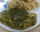 Foto del paso 4 de la receta: Milanesa de pollo en salsa verde