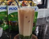 Foto langkah ke 3 dari resep Creamy Matcha Latte.
