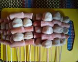 Foto langkah ke 1 dari resep Sate sosis dan pentol simple.
