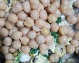Foto del paso 3 de la receta: Garbanzos con verduras y huevo
