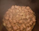Une image de l'étape 2 de Rougail saucisses.