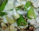 A picture of step 1 of Mungfali chutney.