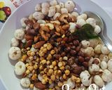 A picture of step 4 of Makhana Mixture/Namkeen.