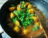 A picture of step 7 of Keema and peas aloo dum.
