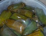 Foto langkah ke 6 dari resep Lontong Isi Oncom dan Sambal Kacang.