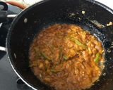 A picture of step 2 of Chicken Bharta.
