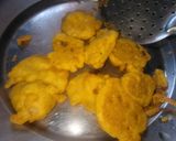 पकौड़े की कढ़ी(pakode ki kadhi recipe in hindi) रेसिपी चरण 3 फोटो
