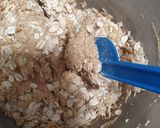 Foto langkah ke 3 dari resep Crunchy Oatmeal Cookies.