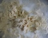 Foto langkah ke 2 dari resep Mie Goreng Pedas.