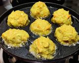 A picture of step 3 of Lauki and carrot kofta curry.