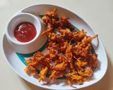 कुरकुरीत कांदा भजी (Kanda Bhajji Recipe In Marathi) रेसिपी स्टेप 3 फोटो