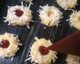 Foto langkah ke 5 dari resep Strawberry Thumbprint Cookies.