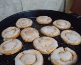 Foto del paso 4 de la receta: 11. Rosquitas de anís porteñas 🍊 al horno con ralladura y glaseado de naranja
