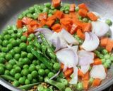 A picture of step 3 of Vegetable quinoa upma.