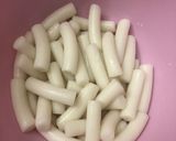 Hình bước làm 1 của món Bánh gạo Tokbokki HQ