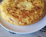 Foto del paso 8 de la receta: Tortilla de patata con calabacín y quesitos