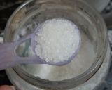 A picture of step 4 of Banana Strawberry milk Delight.