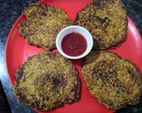 A picture of step 7 of Moong thaalipeeth.