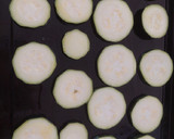 Foto del paso 2 de la receta: Zapallito Italiano al Horno con queso