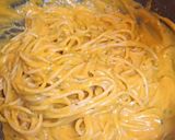 Foto del passaggio 3 della ricetta Spaghetti cremosi con zucca arrostita