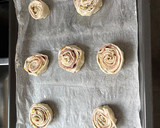 Foto del paso 1 de la receta: Rollitos de hojaldre con jamón de York y queso 🧀