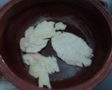 Foto del paso 3 de la receta: Huarache con milanesa de pollo en salsa de tomate cherry geras. México
