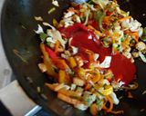 A picture of step 7 of Chinese Bhel.