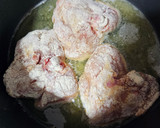 Foto del paso 2 de la receta: Pollo y conejo con olivas