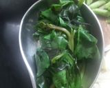 A picture of step 2 of Green and pink sauce backed pasta.