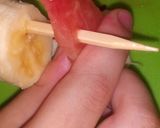 Une image de l'étape 2 de Brochette de pastèque et de banane.
