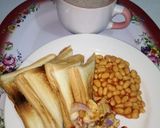 A picture of step 10 of Toasted Bread with Fried Eggs and Baked Beans.