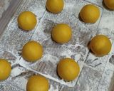 Foto langkah ke 7 dari resep Donat Labu Kuning.