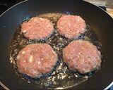 Foto langkah ke 3 dari resep Beef Patties (Burger).