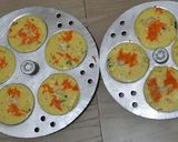 A picture of step 7 of Udupi style Rava idli.