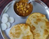 A picture of step 4 of Punjabi Chole bhature.