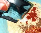 A picture of step 2 of Noodles pakore.