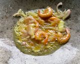 Gambar langkah 1 resipi Nasi Goreng Nanas Chili Oil.