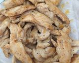 Kapros-sajtos csirkesaláta recept fázis 3 fotója