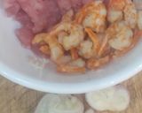 Hình bước làm 1 của món Canh rau xà lách nấu tôm thịt