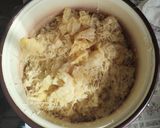 1933. Savanyú káposzta krumpli ágyon sült csirke comb! recept fázis 2 fotója