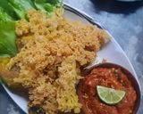 Foto langkah ke 7 dari resep Ayam Goreng Kremes.